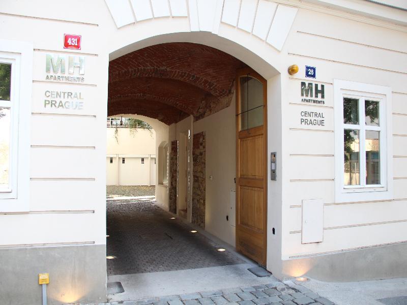 Central Prague Apartments Экстерьер фото