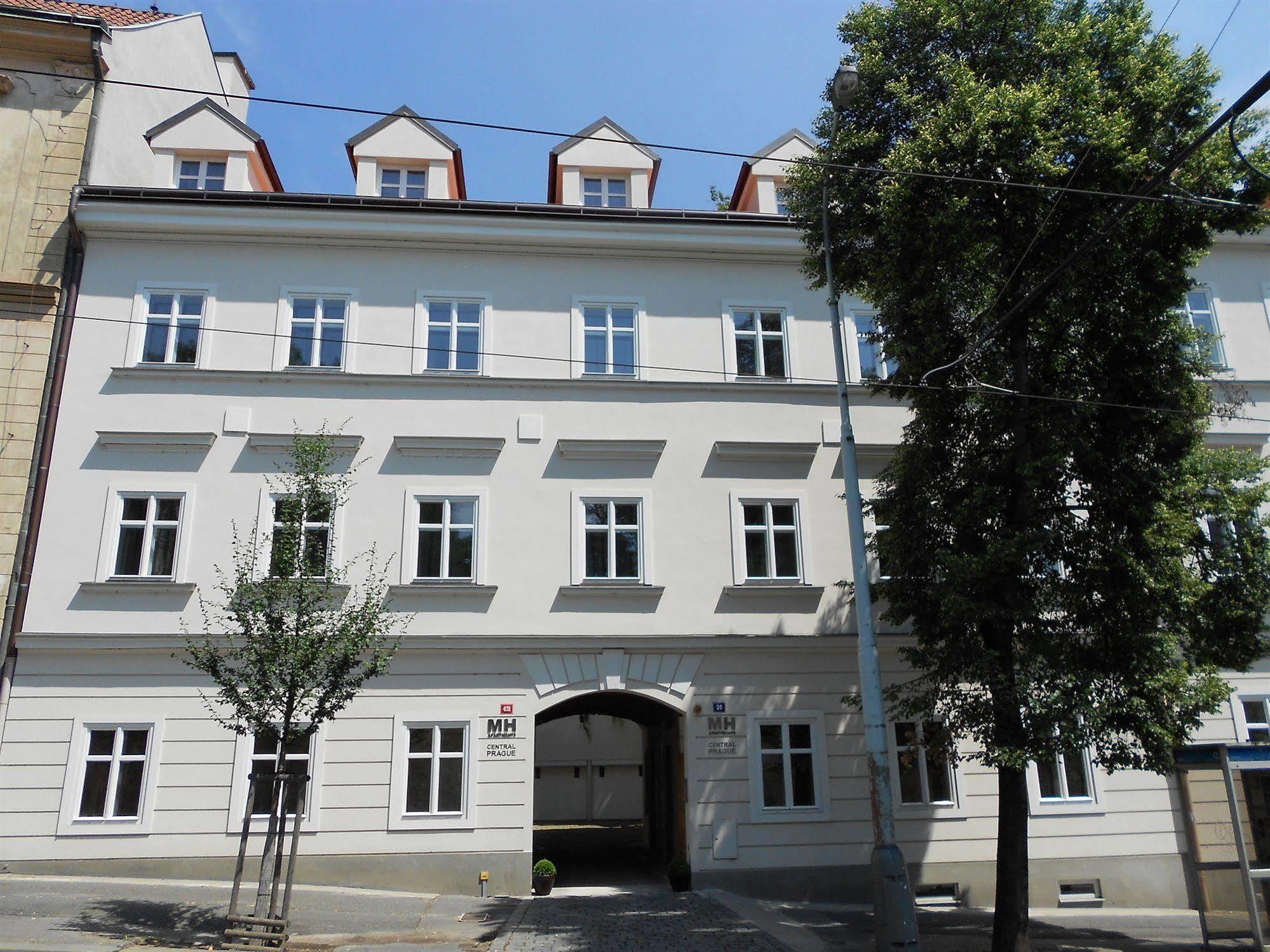 Central Prague Apartments Экстерьер фото