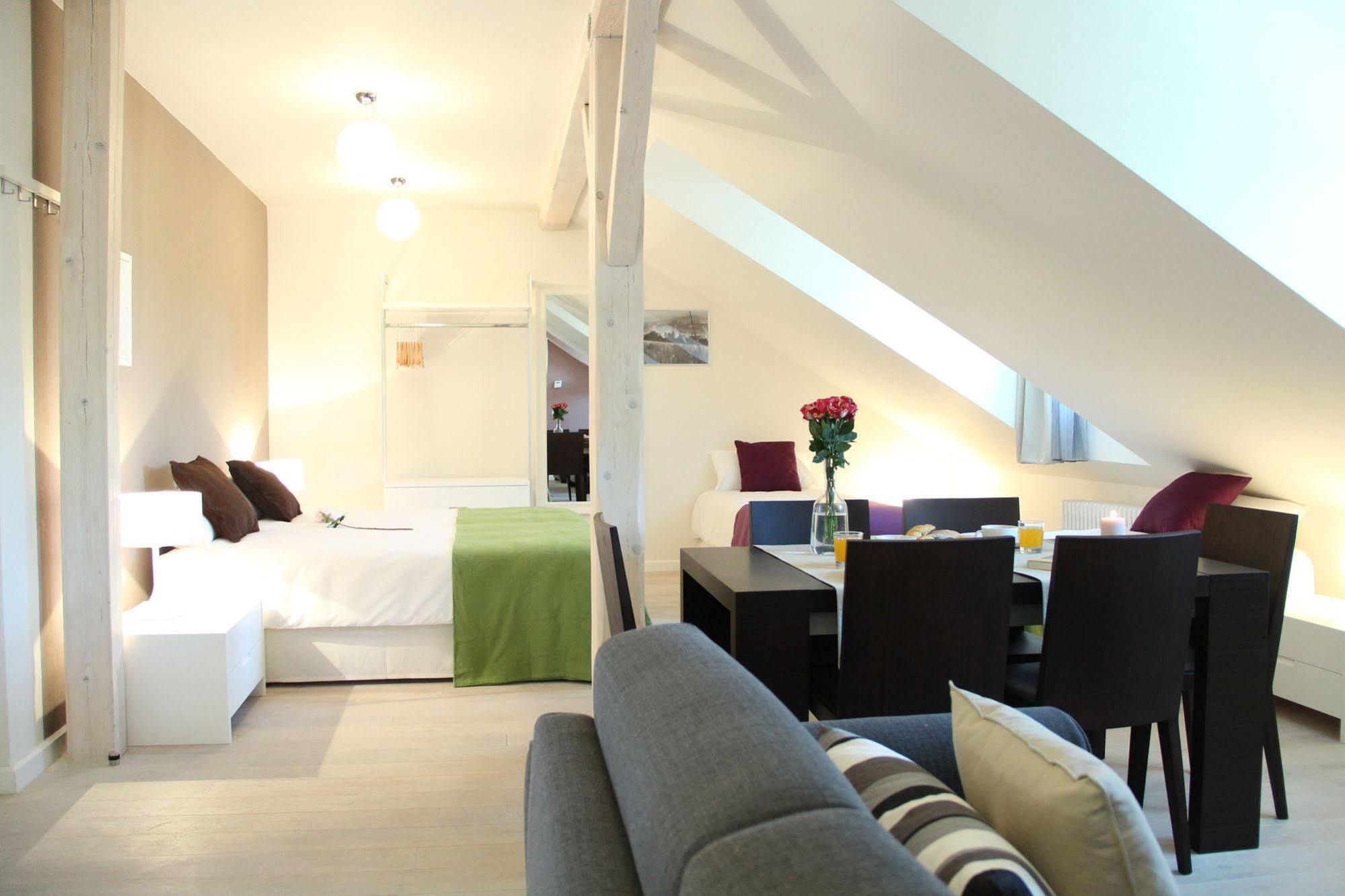 Central Prague Apartments Экстерьер фото