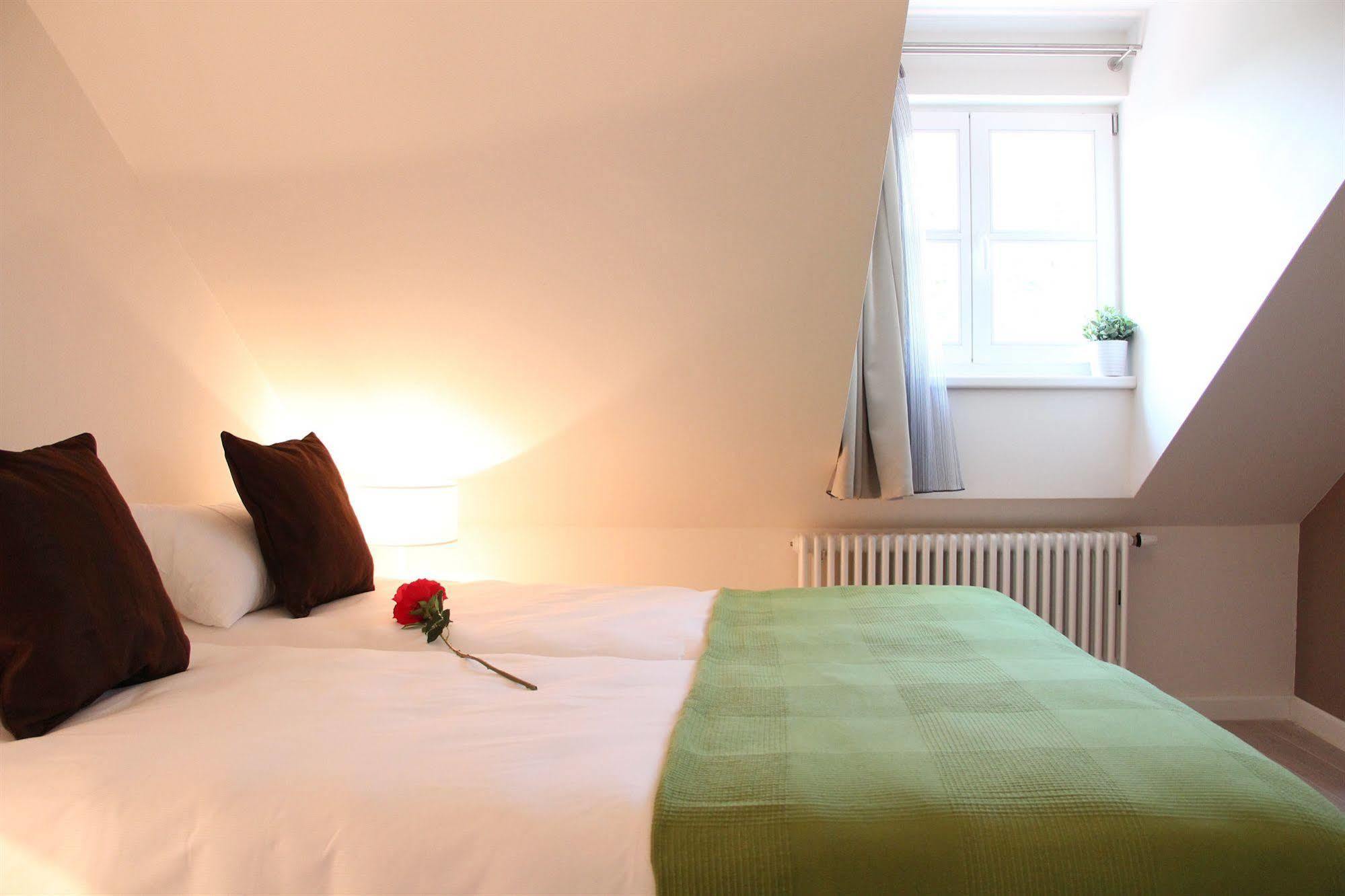 Central Prague Apartments Экстерьер фото