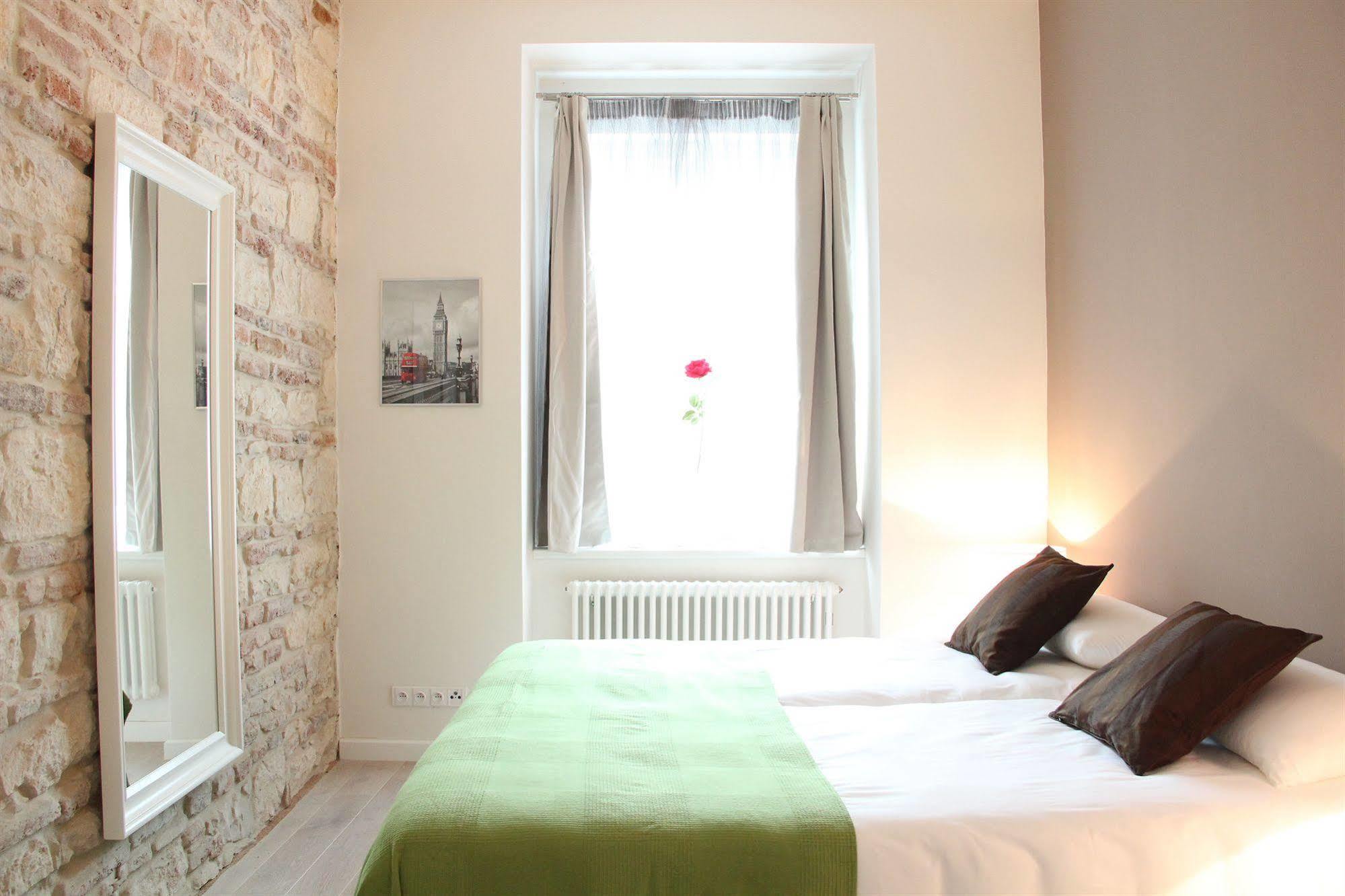 Central Prague Apartments Экстерьер фото